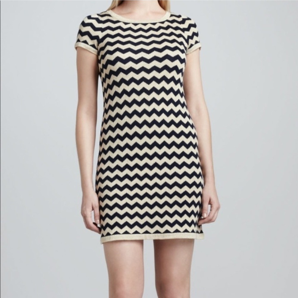 Lilly Pulitzer "Santana" Navy + Gold Metallic Chevron Knit S/S Shift Dress Sz L